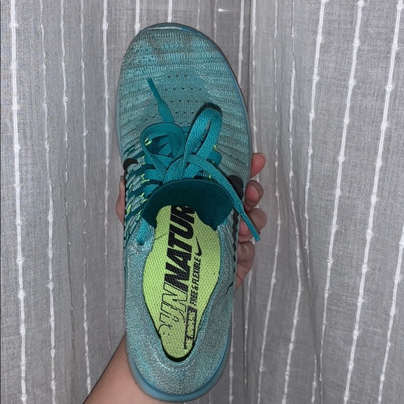 Nike Free Run Flyknit Sneakers - Picture 4 of 4